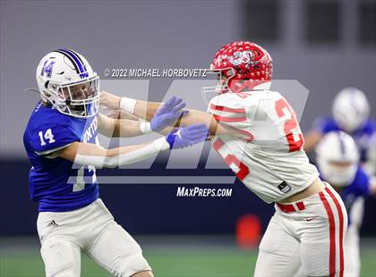 Thumbnail 2 in Gunter vs. Holliday (UIL 3A Quarterfinals) photogallery.