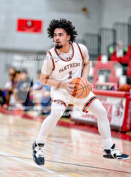 Thumbnail 1 in Wood vs. Fortune Early College (Cordova Christmas Classic) photogallery.