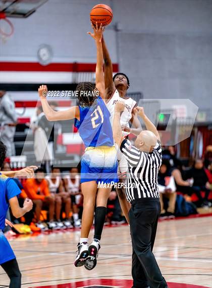 Thumbnail 2 in Wood vs. Fortune Early College (Cordova Christmas Classic) photogallery.