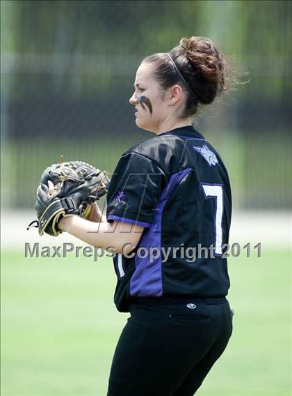 Thumbnail 3 in Battlefield vs. Hickory (VHSL AAA Semifinal) photogallery.
