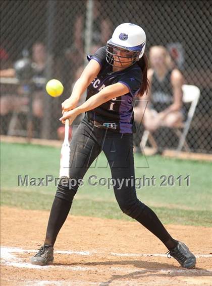 Thumbnail 2 in Battlefield vs. Hickory (VHSL AAA Semifinal) photogallery.