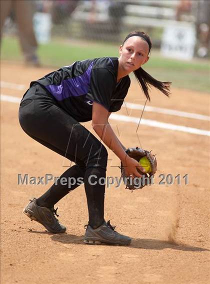 Thumbnail 3 in Battlefield vs. Hickory (VHSL AAA Semifinal) photogallery.
