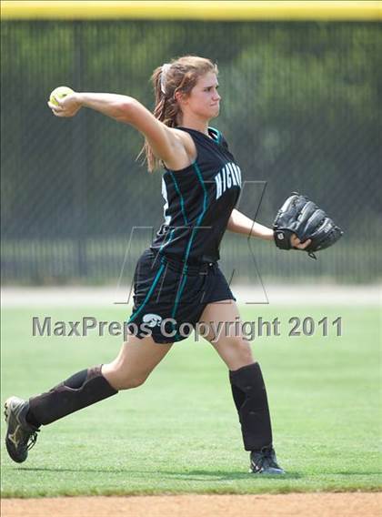 Thumbnail 3 in Battlefield vs. Hickory (VHSL AAA Semifinal) photogallery.