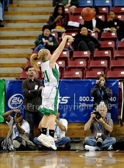 Thumbnail 1 in St. Mary's vs. Inglewood (CIF State D3 Final) photogallery.