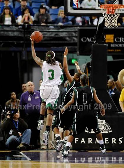 Thumbnail 1 in St. Mary's vs. Inglewood (CIF State D3 Final) photogallery.