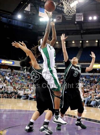 Thumbnail 3 in St. Mary's vs. Inglewood (CIF State D3 Final) photogallery.