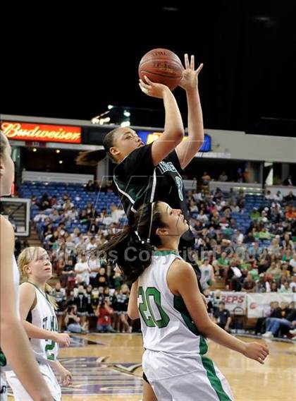 Thumbnail 3 in St. Mary's vs. Inglewood (CIF State D3 Final) photogallery.