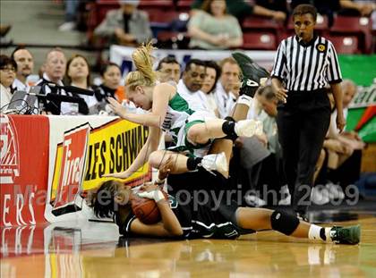 Thumbnail 1 in St. Mary's vs. Inglewood (CIF State D3 Final) photogallery.