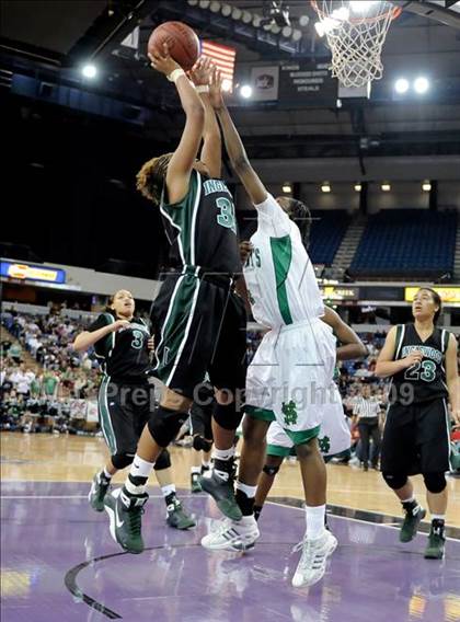 Thumbnail 3 in St. Mary's vs. Inglewood (CIF State D3 Final) photogallery.