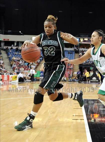 Thumbnail 2 in St. Mary's vs. Inglewood (CIF State D3 Final) photogallery.
