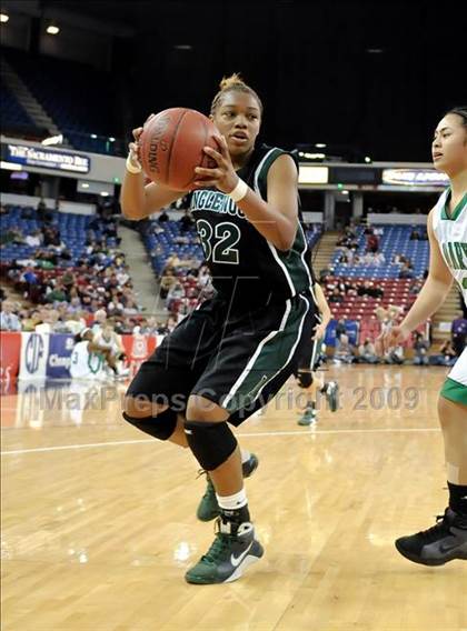 Thumbnail 3 in St. Mary's vs. Inglewood (CIF State D3 Final) photogallery.
