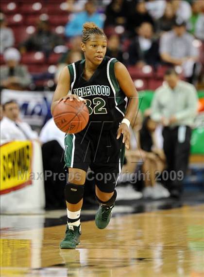 Thumbnail 2 in St. Mary's vs. Inglewood (CIF State D3 Final) photogallery.