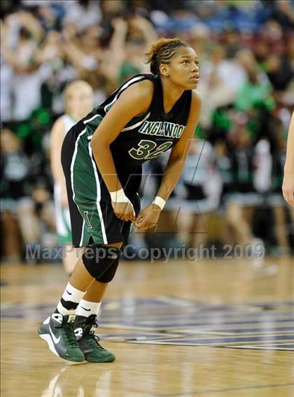 Thumbnail 1 in St. Mary's vs. Inglewood (CIF State D3 Final) photogallery.