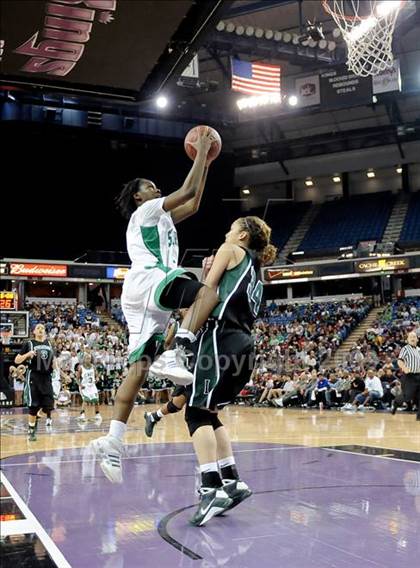 Thumbnail 2 in St. Mary's vs. Inglewood (CIF State D3 Final) photogallery.