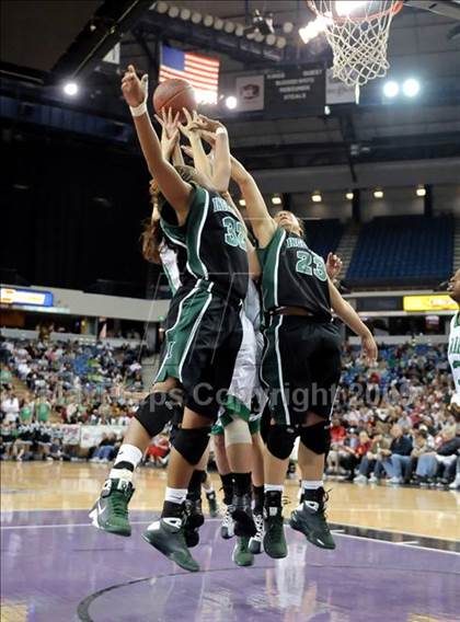 Thumbnail 2 in St. Mary's vs. Inglewood (CIF State D3 Final) photogallery.