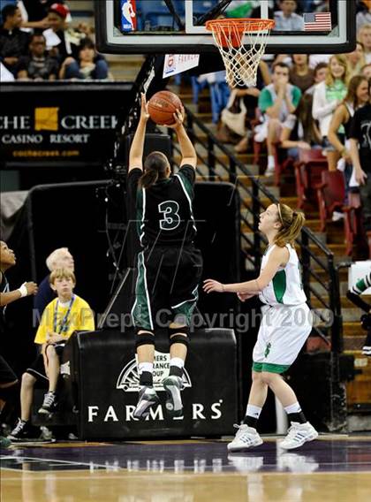 Thumbnail 2 in St. Mary's vs. Inglewood (CIF State D3 Final) photogallery.
