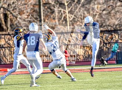 Thumbnail 3 in Northwest vs. Mill Valley (KSHSAA 5A Final) photogallery.