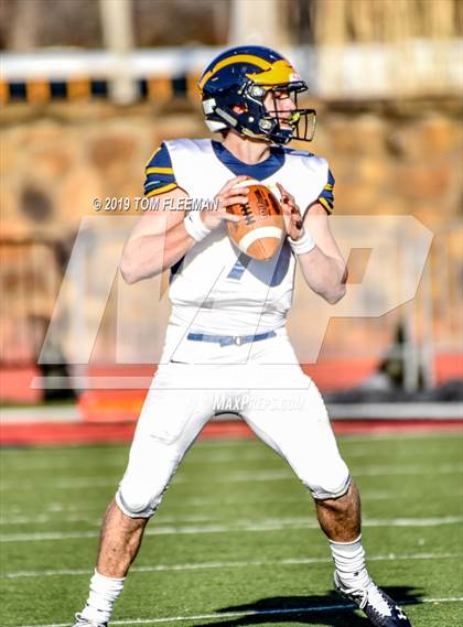 Thumbnail 2 in Northwest vs. Mill Valley (KSHSAA 5A Final) photogallery.