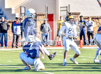 Thumbnail 2 in Northwest vs. Mill Valley (KSHSAA 5A Final) photogallery.