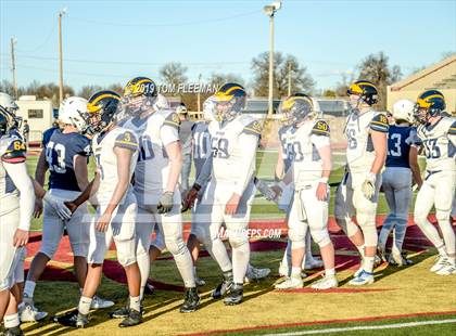 Thumbnail 2 in Northwest vs. Mill Valley (KSHSAA 5A Final) photogallery.