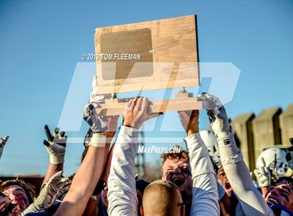 Thumbnail 2 in Northwest vs. Mill Valley (KSHSAA 5A Final) photogallery.