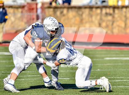 Thumbnail 3 in Northwest vs. Mill Valley (KSHSAA 5A Final) photogallery.
