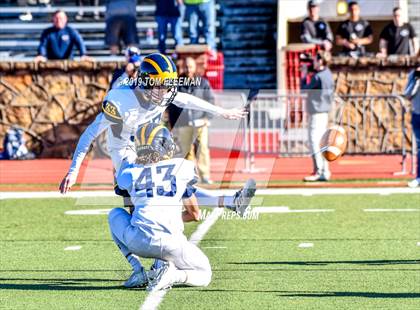 Thumbnail 1 in Northwest vs. Mill Valley (KSHSAA 5A Final) photogallery.