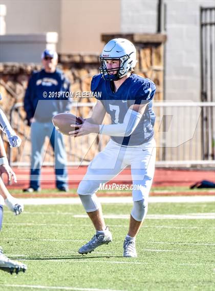 Thumbnail 3 in Northwest vs. Mill Valley (KSHSAA 5A Final) photogallery.
