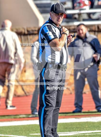 Thumbnail 3 in Northwest vs. Mill Valley (KSHSAA 5A Final) photogallery.