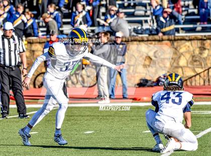Thumbnail 1 in Northwest vs. Mill Valley (KSHSAA 5A Final) photogallery.
