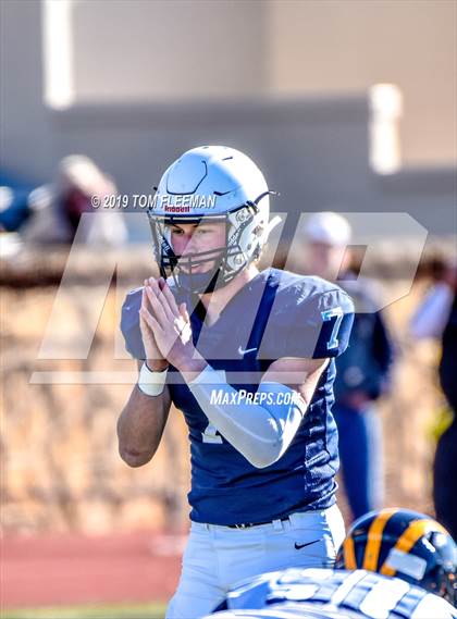 Thumbnail 3 in Northwest vs. Mill Valley (KSHSAA 5A Final) photogallery.