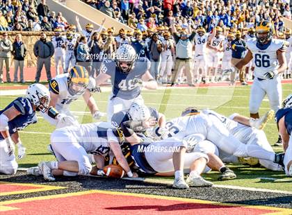 Thumbnail 2 in Northwest vs. Mill Valley (KSHSAA 5A Final) photogallery.