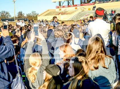Thumbnail 3 in Northwest vs. Mill Valley (KSHSAA 5A Final) photogallery.