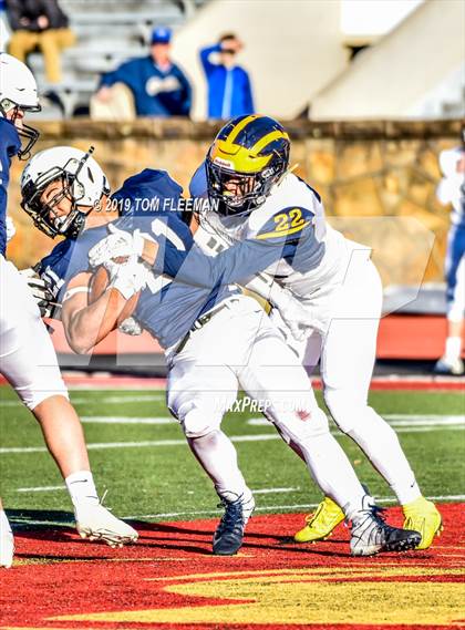 Thumbnail 2 in Northwest vs. Mill Valley (KSHSAA 5A Final) photogallery.