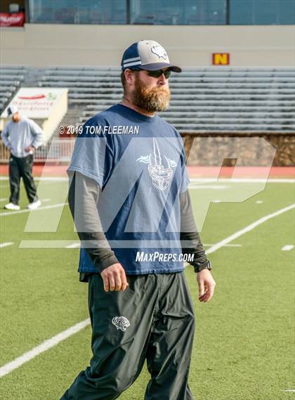 Thumbnail 2 in Northwest vs. Mill Valley (KSHSAA 5A Final) photogallery.