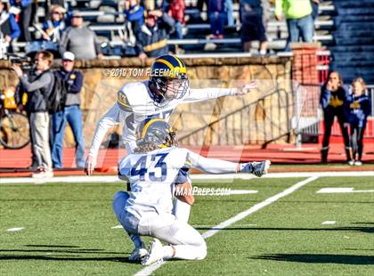 Thumbnail 1 in Northwest vs. Mill Valley (KSHSAA 5A Final) photogallery.