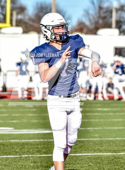 Thumbnail 1 in Northwest vs. Mill Valley (KSHSAA 5A Final) photogallery.