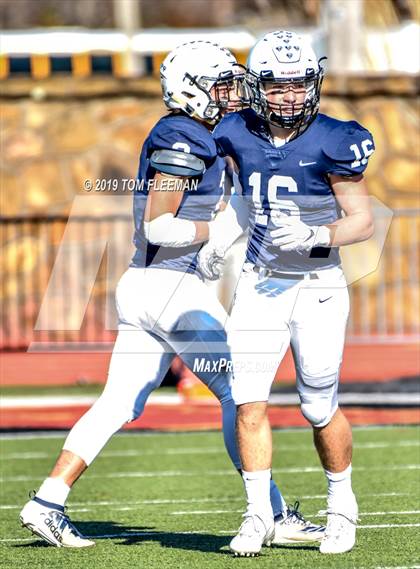 Thumbnail 3 in Northwest vs. Mill Valley (KSHSAA 5A Final) photogallery.
