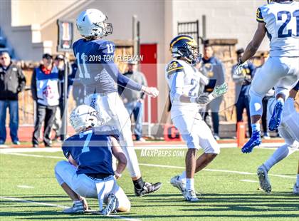 Thumbnail 3 in Northwest vs. Mill Valley (KSHSAA 5A Final) photogallery.