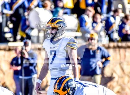 Thumbnail 3 in Northwest vs. Mill Valley (KSHSAA 5A Final) photogallery.