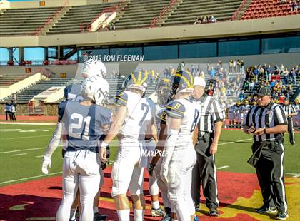 Thumbnail 2 in Northwest vs. Mill Valley (KSHSAA 5A Final) photogallery.