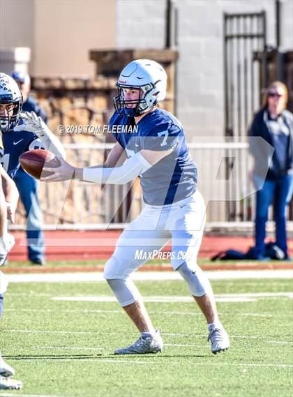 Thumbnail 1 in Northwest vs. Mill Valley (KSHSAA 5A Final) photogallery.