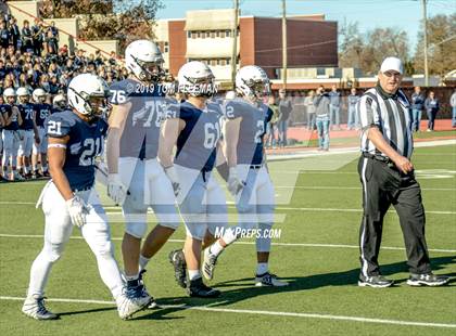 Thumbnail 2 in Northwest vs. Mill Valley (KSHSAA 5A Final) photogallery.