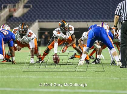 Thumbnail 2 in Bolles vs. Washington (FHSAA 4A Final) photogallery.