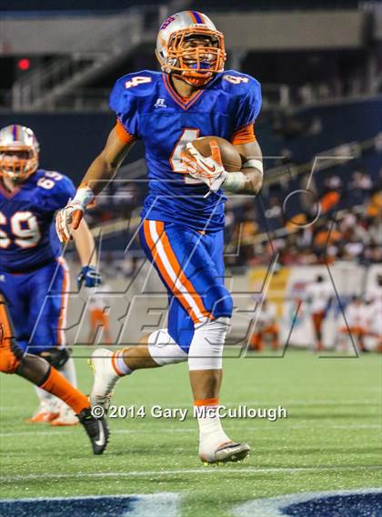 Thumbnail 2 in Bolles vs. Washington (FHSAA 4A Final) photogallery.