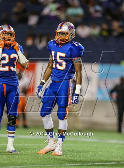 Thumbnail 2 in Bolles vs. Washington (FHSAA 4A Final) photogallery.