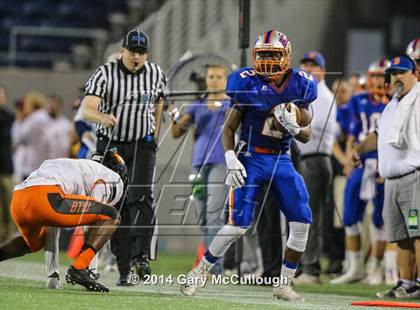 Thumbnail 1 in Bolles vs. Washington (FHSAA 4A Final) photogallery.