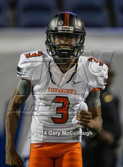 Thumbnail 2 in Bolles vs. Washington (FHSAA 4A Final) photogallery.