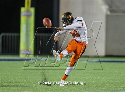 Thumbnail 1 in Bolles vs. Washington (FHSAA 4A Final) photogallery.