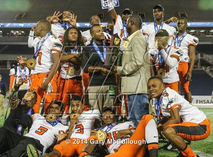 Thumbnail 1 in Bolles vs. Washington (FHSAA 4A Final) photogallery.